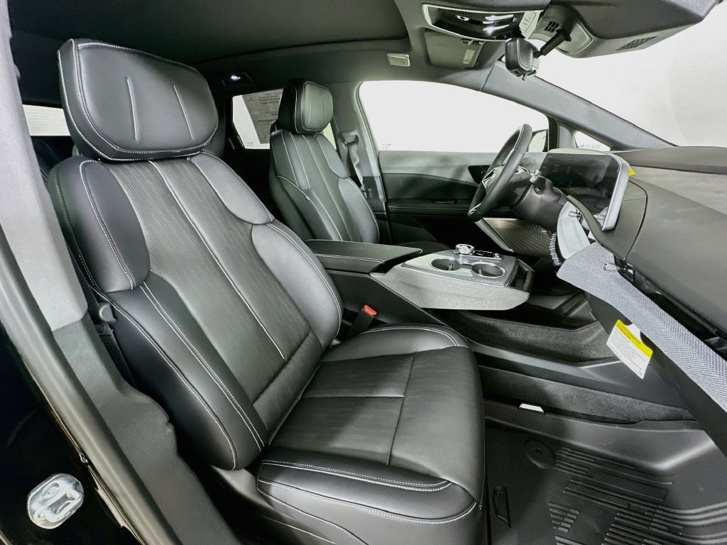 New 2027 Cadillac Optiq Premium Luxury w/ LPO, Floor Liner Package AWD/4WD image 35