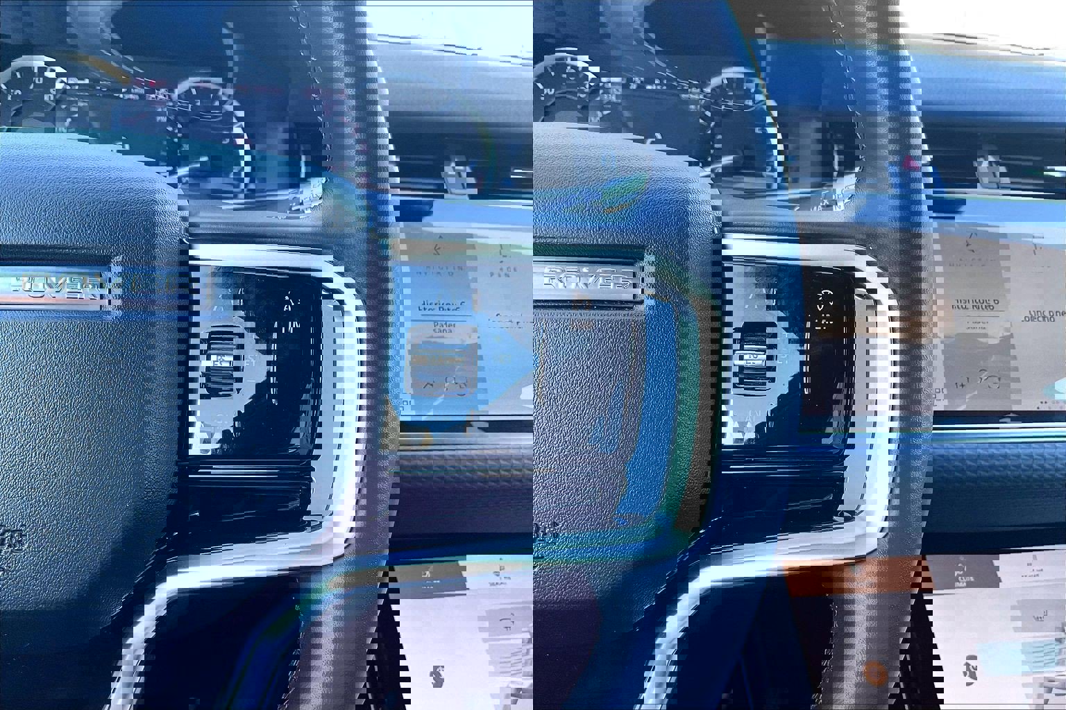 Used 2022 Land Rover Range Rover Evoque S image 23