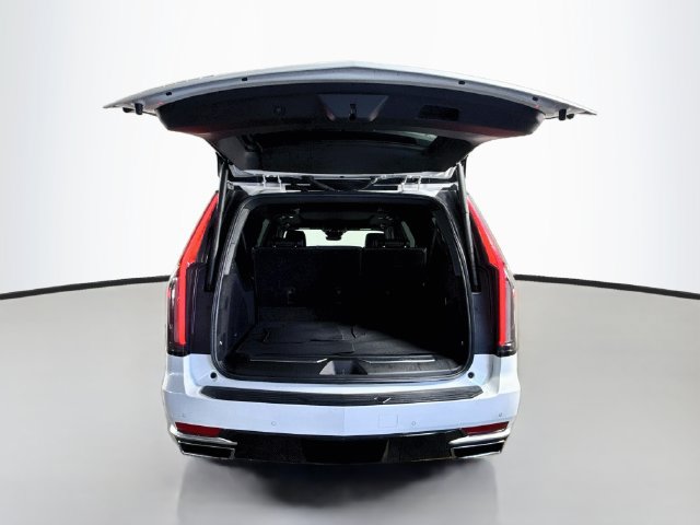 Used 2023 Cadillac Escalade ESV Premium Luxury AWD/4WD image 34