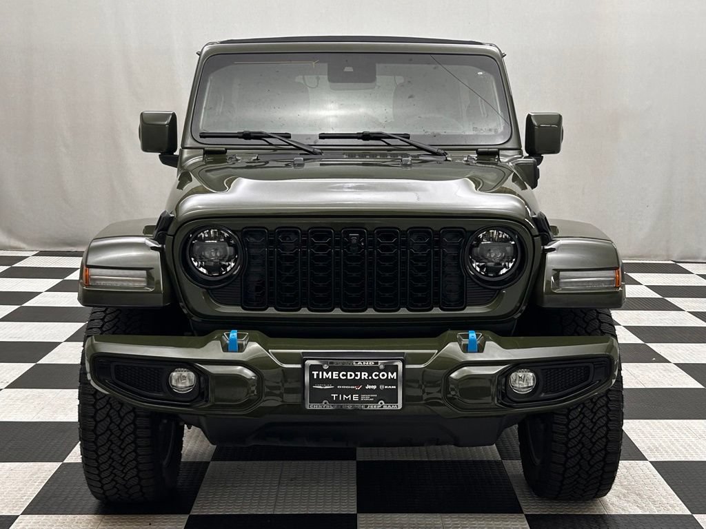 Used 2024 Jeep Wrangler High Altitude AWD/4WD image 3