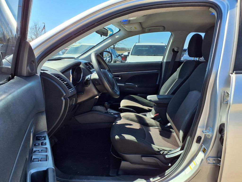 Used 2018 Mitsubishi Outlander Sport ES FWD image 15