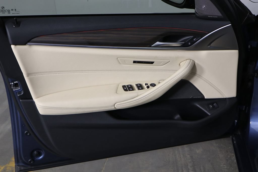 Used 2023 BMW 530i xDrive w/ Premium Package AWD/4WD image 19