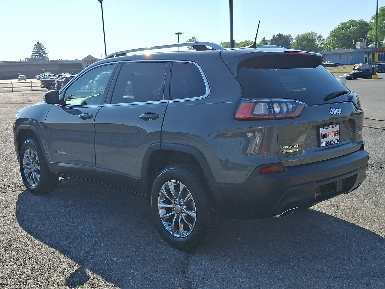 Used 2021 Jeep Cherokee Latitude Lux w/ Comfort/Convenience Group AWD/4WD image 4