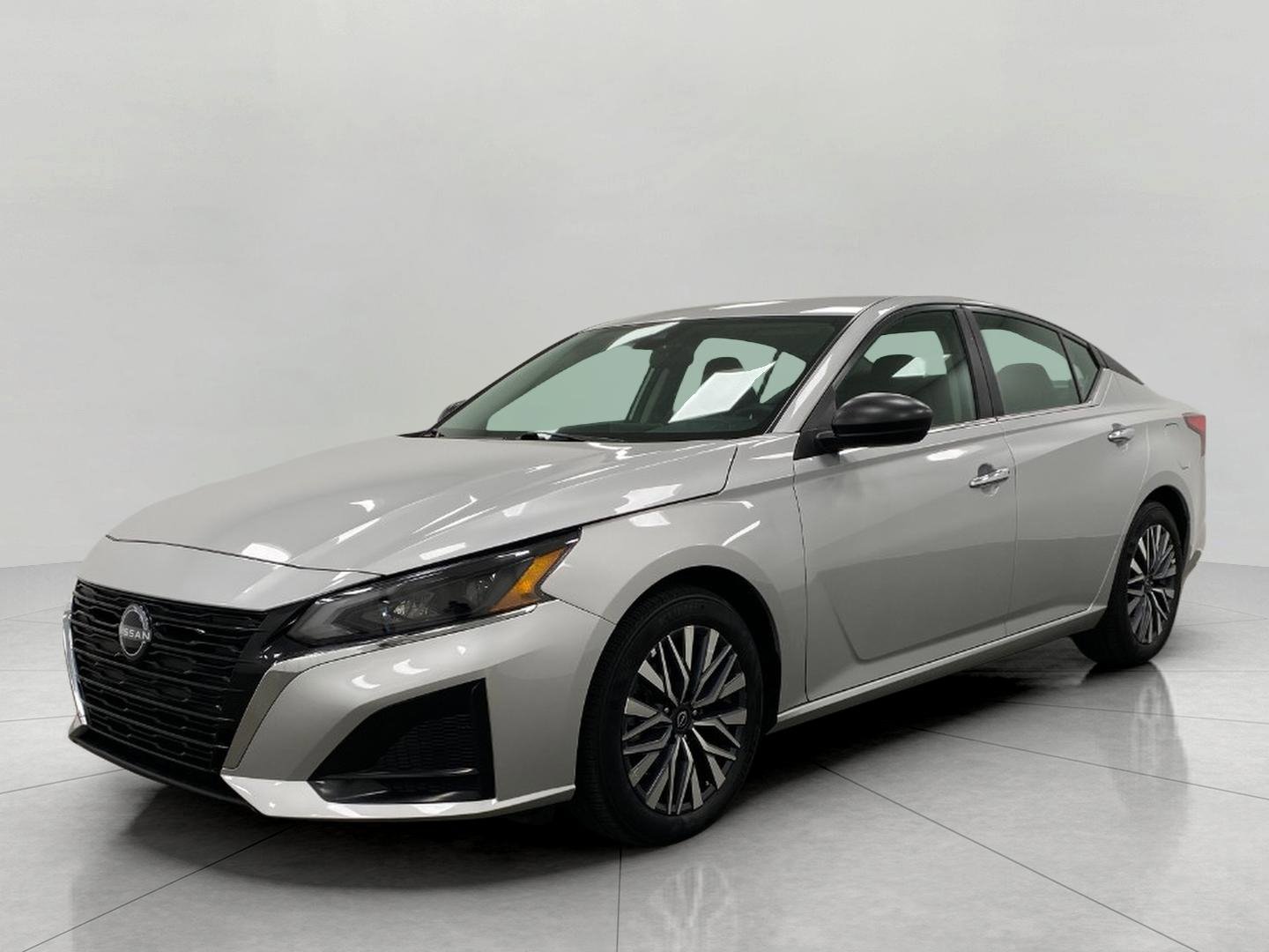 Certified 2025 Nissan Altima 2.5 SV FWD image 8