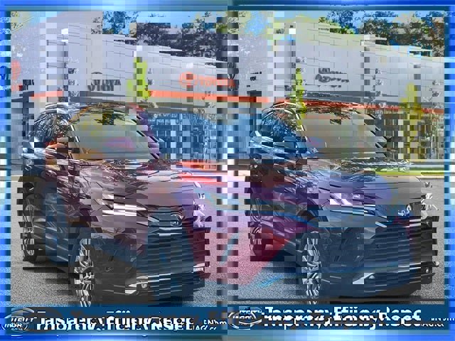 Used 2023 Toyota Venza Limited image 1