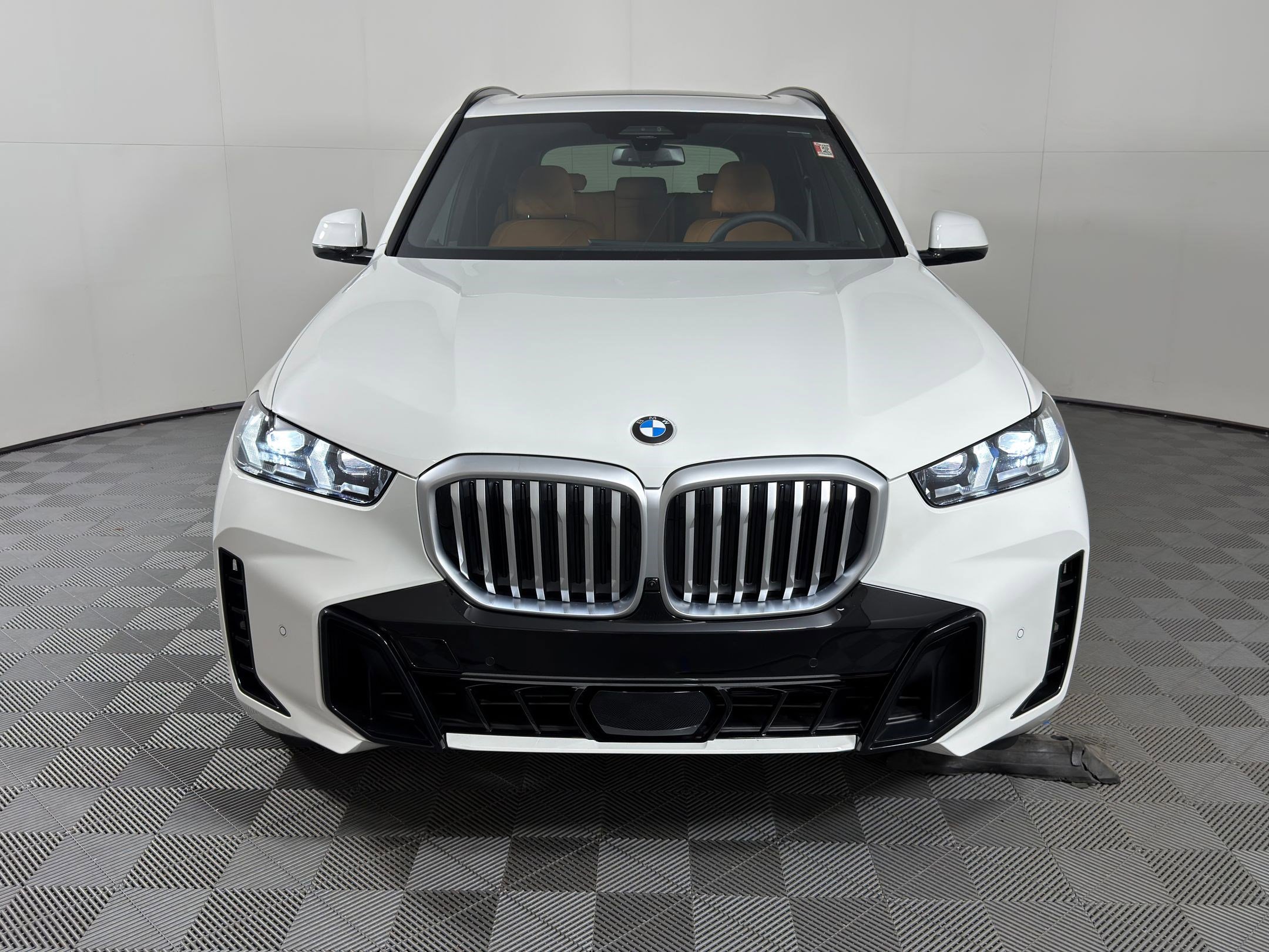 New 2026 BMW X5 xDrive40i w/ M Sport Package image 6