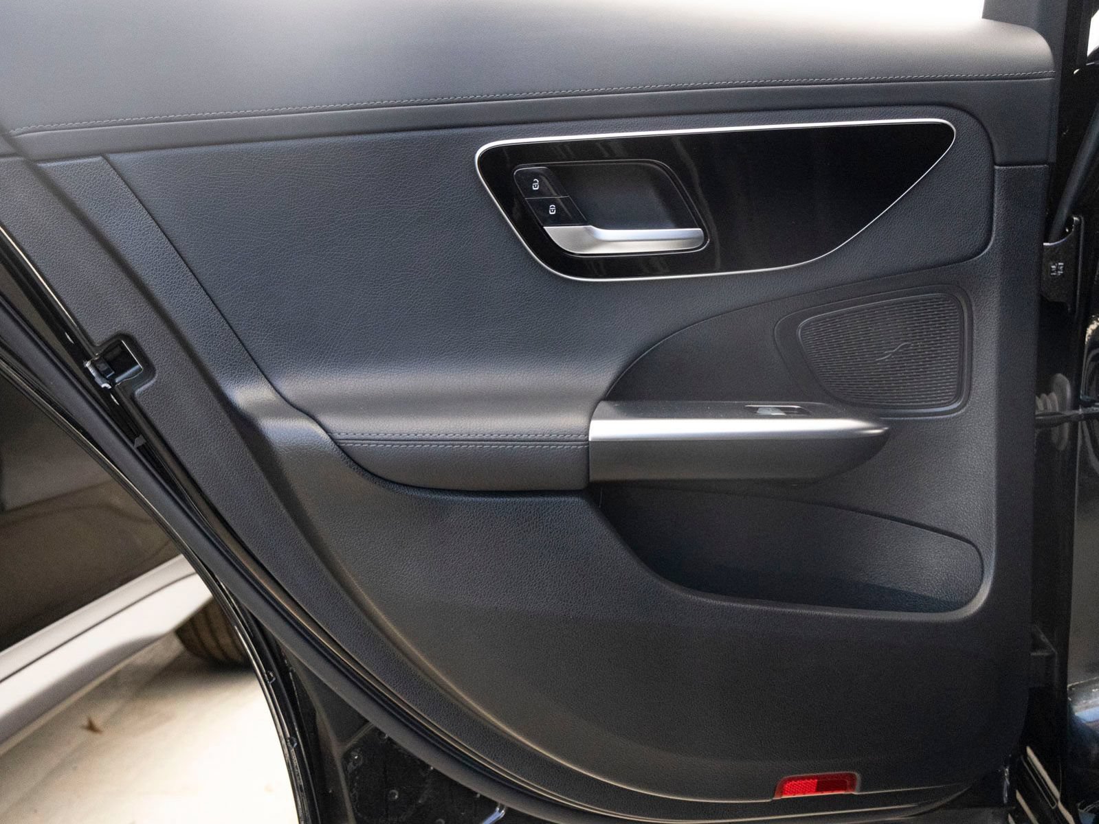 Used 2023 Mercedes-Benz C 300 Sedan image 18