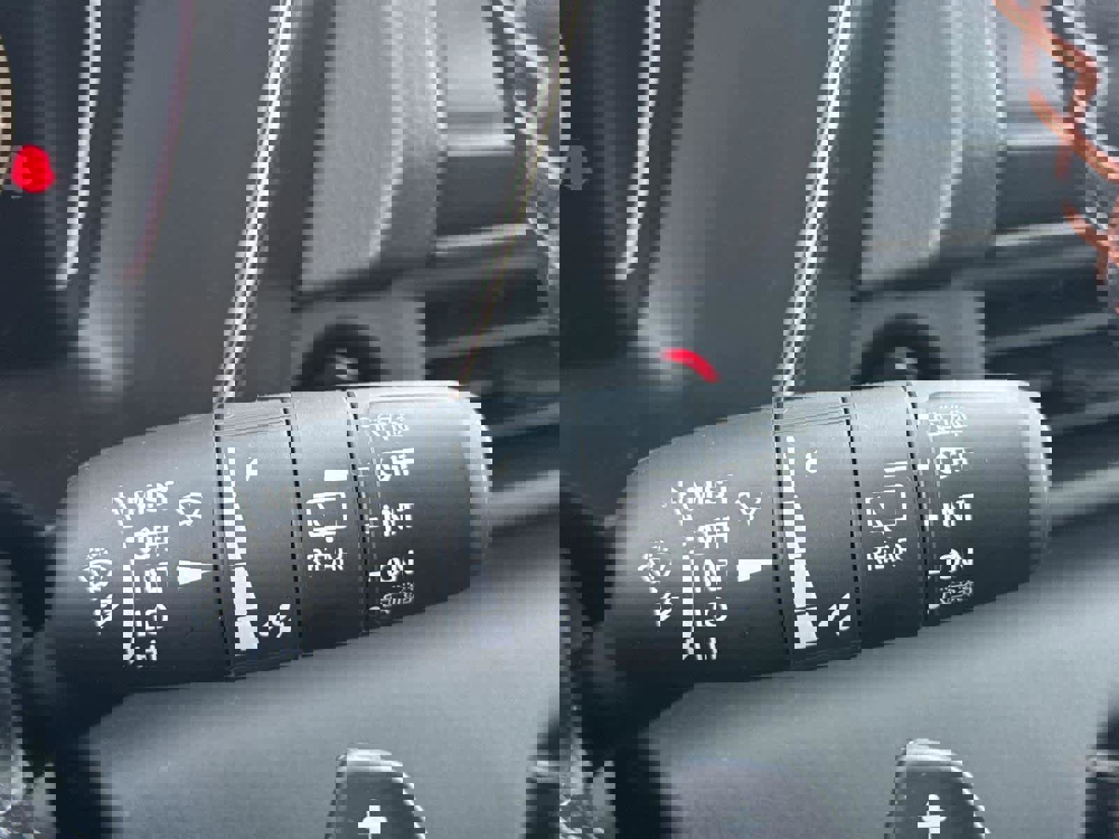 Used 2025 Honda Pilot TrailSport image 21