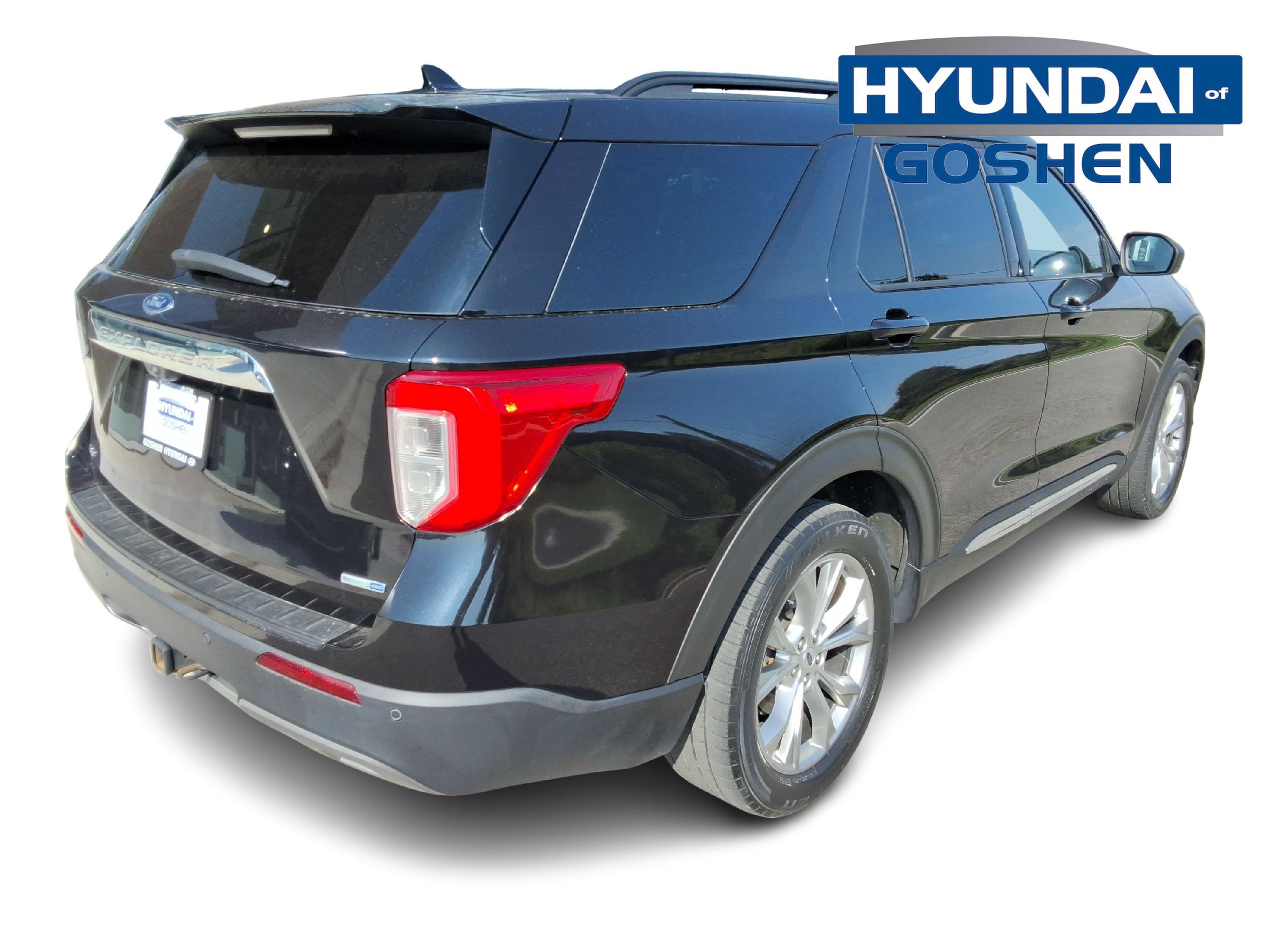 Used 2020 Ford Explorer XLT w/ Equipment Group 202A AWD/4WD image 9