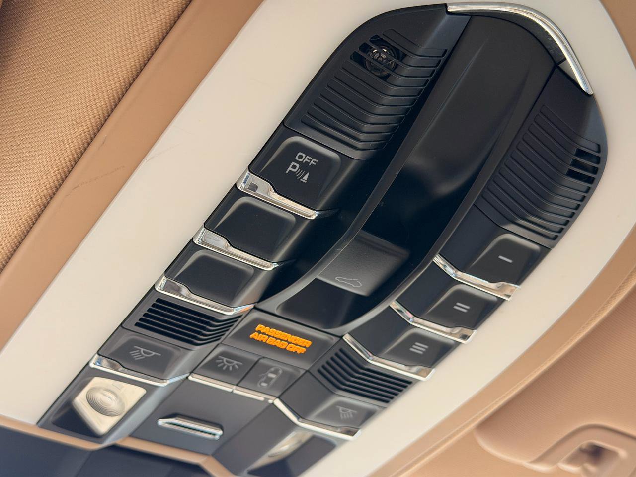 Used 2011 Porsche Panamera 4 image 35