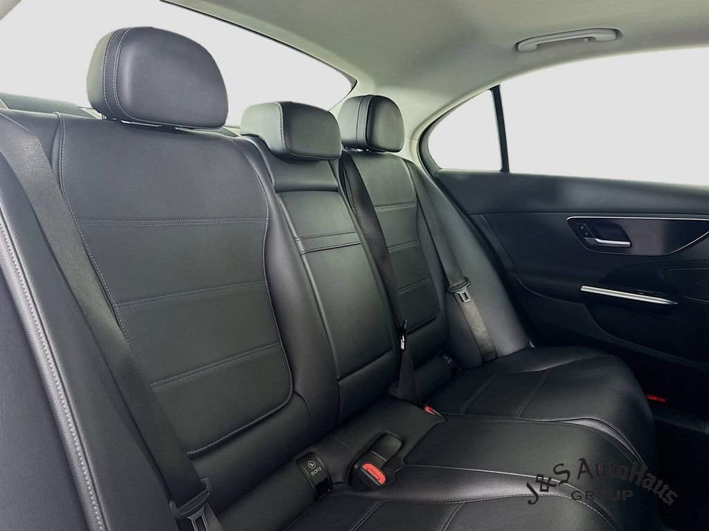 Used 2023 Mercedes-Benz C 300 Sedan image 33