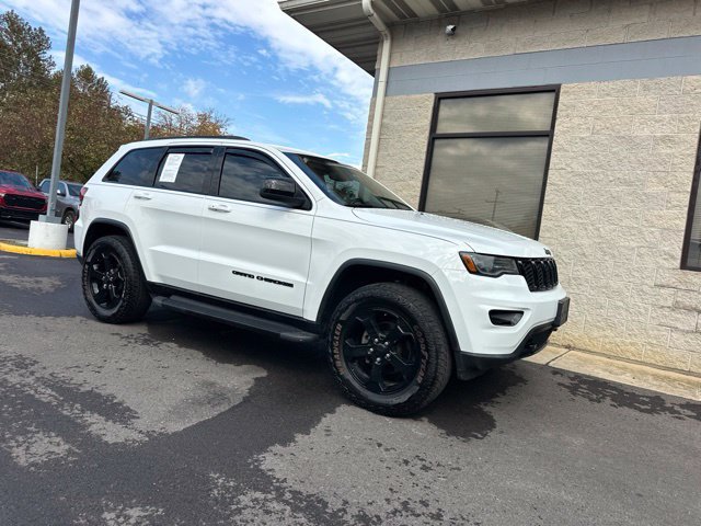 Used 2020 Jeep Grand Cherokee Laredo AWD/4WD image 22