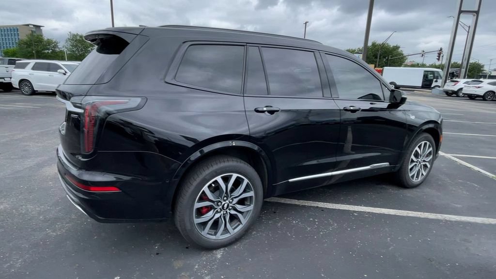 Used 2024 Cadillac XT6 Sport w/ Technology Package AWD/4WD image 2