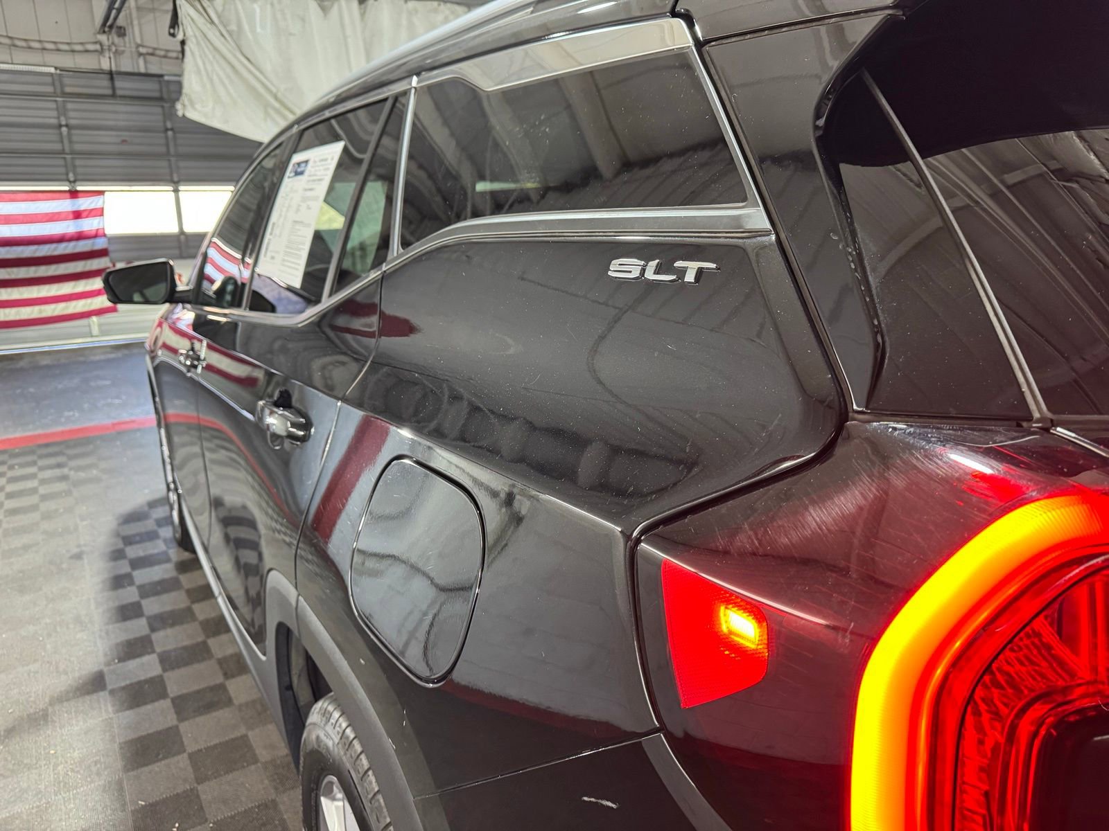 Used 2023 GMC Terrain SLT image 7