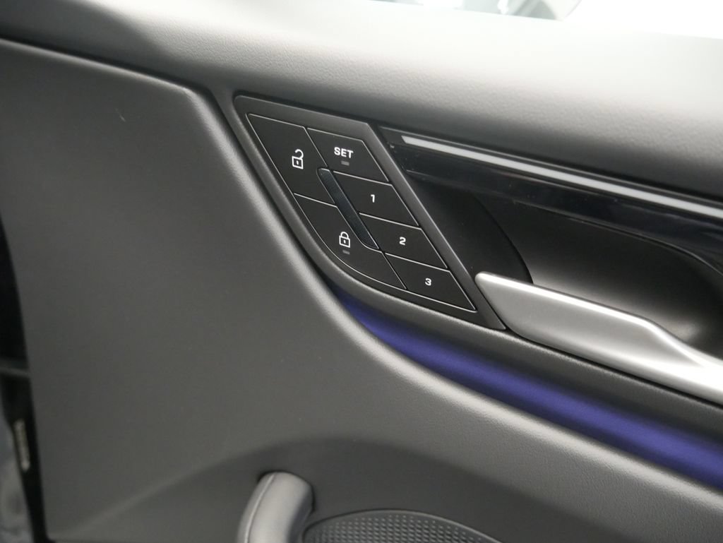 Certified 2026 Porsche Macan 4 Electric AWD/4WD image 24