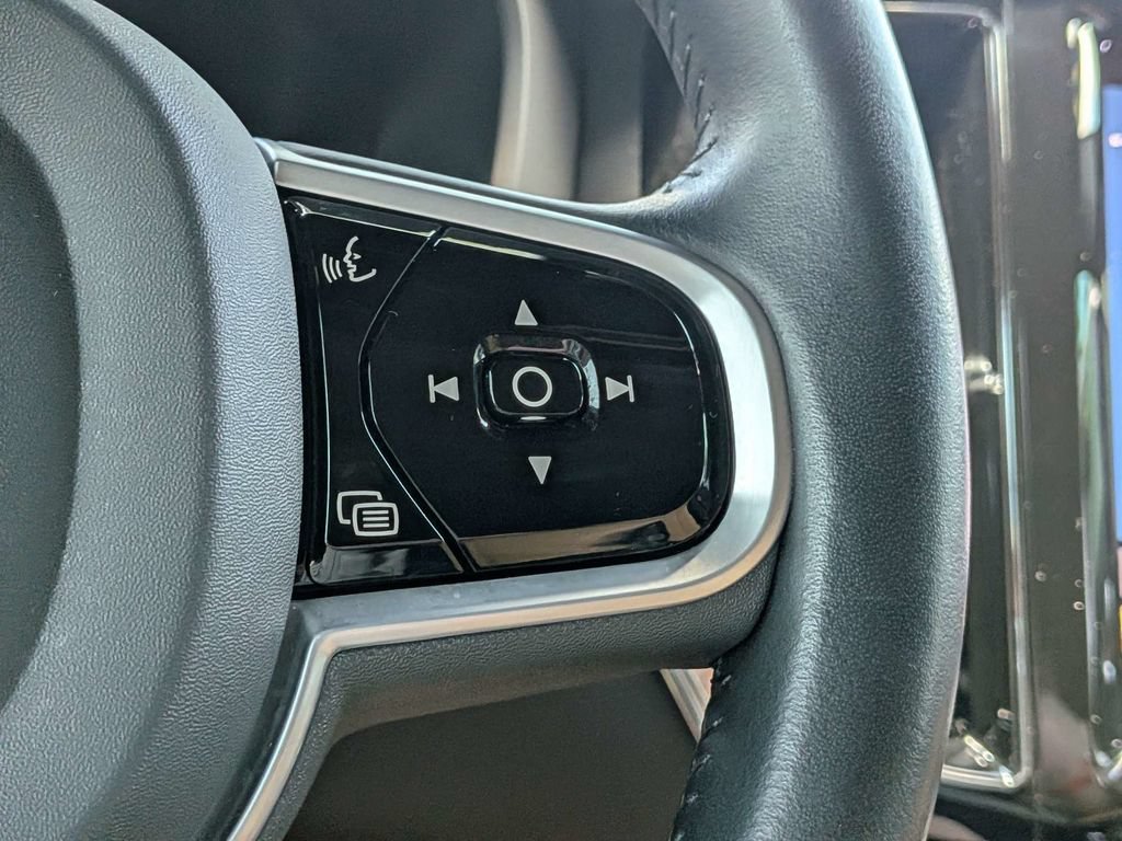 Used 2021 Volvo XC60 T5 Inscription w/ Protection Package Premier FWD image 35