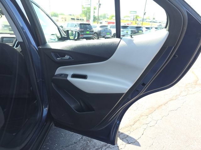 Used 2018 Chevrolet Equinox LS FWD image 35