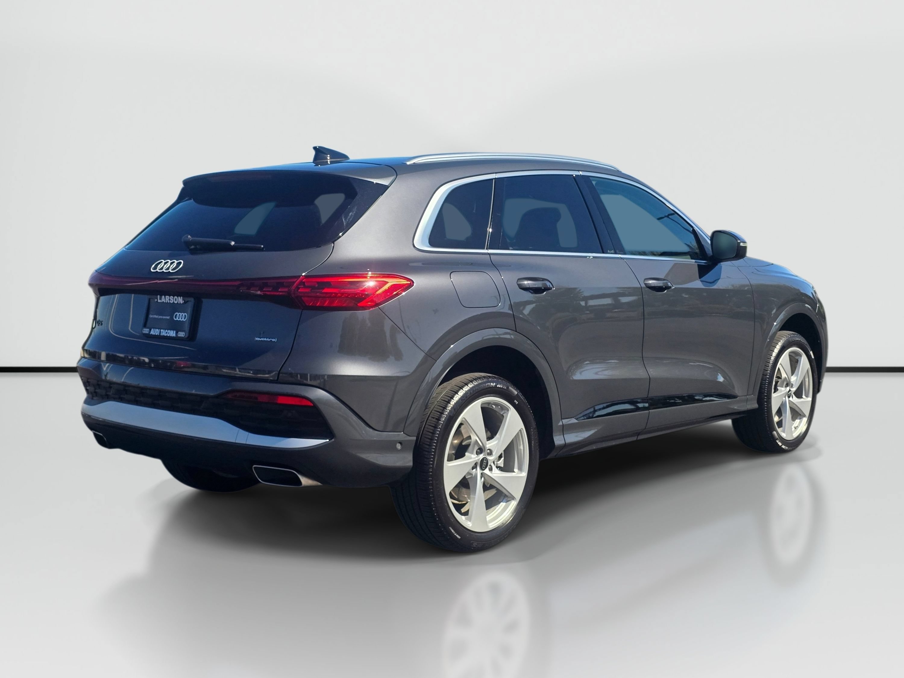 Certified 2025 Audi Q5 Premium w/ Premium Plus AWD/4WD image 5