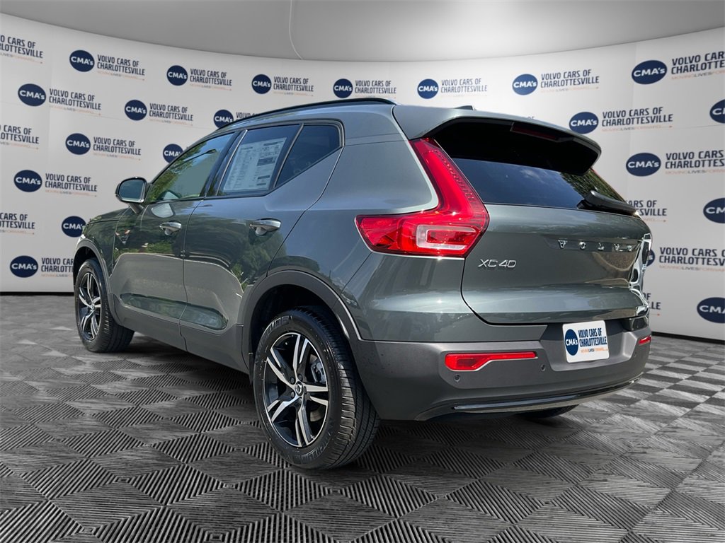 New 2026 Volvo XC40 B5 Core image 3