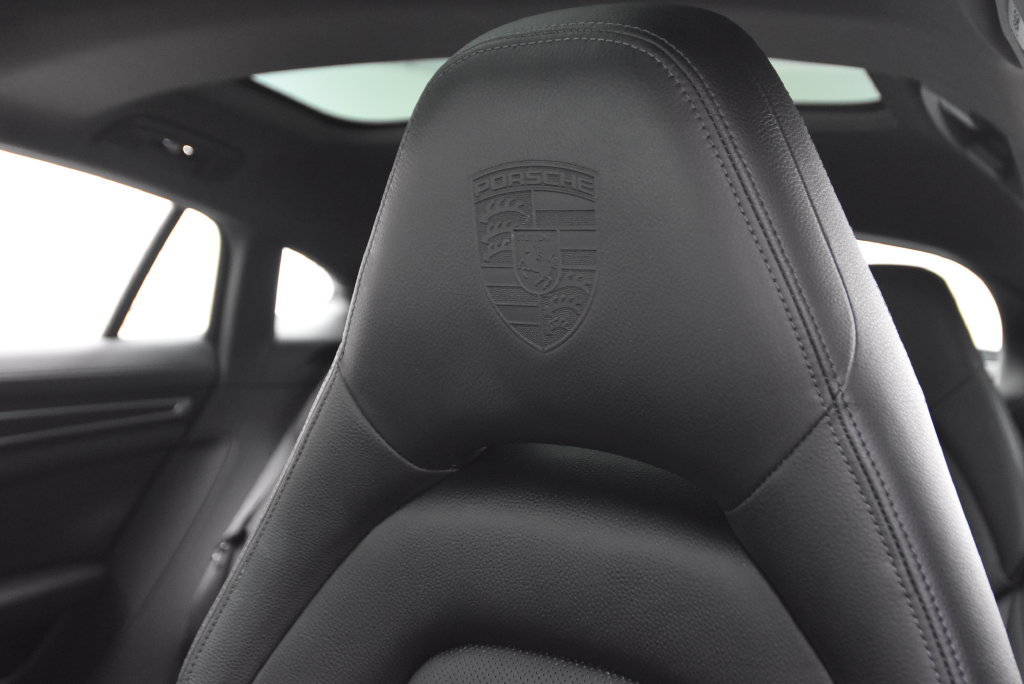 Used 2023 Porsche Panamera 4 Platinum Edition AWD/4WD image 31