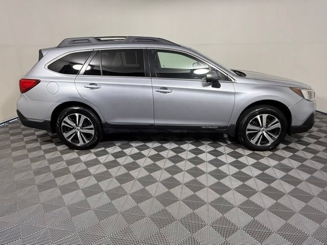 Used 2019 Subaru Outback 2.5i Limited AWD/4WD image 7