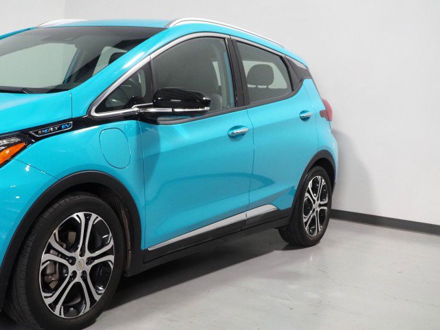 Used 2021 Chevrolet Bolt Premier w/ Infotainment Package FWD image 48