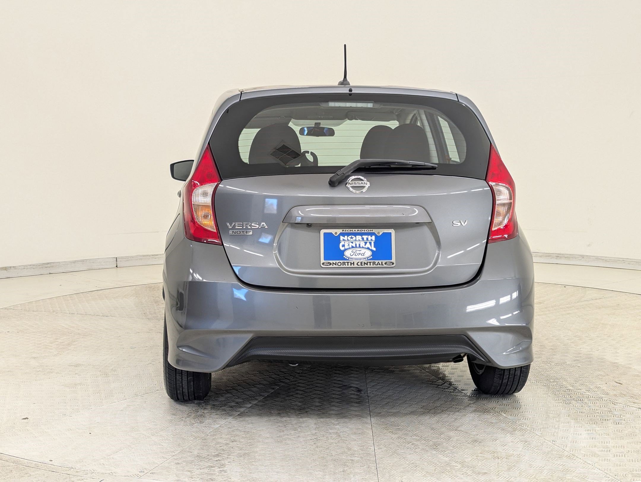 Used 2017 Nissan Versa Note SV image 9