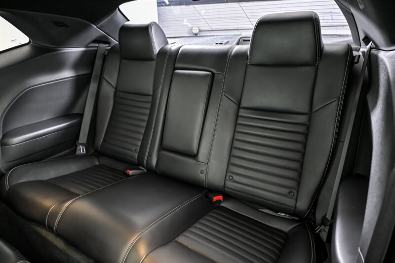 Used 2013 Dodge Challenger R/T Plus RWD image 17