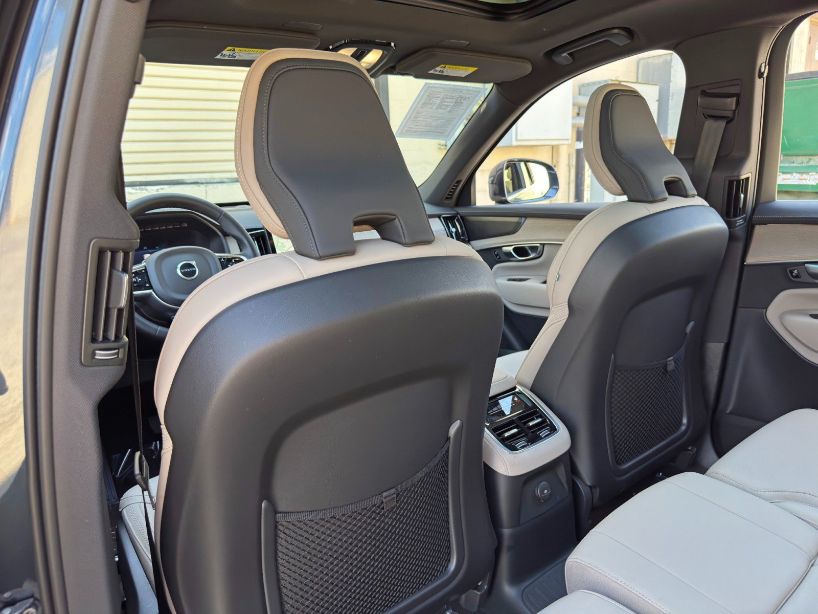 Used 2025 Volvo XC90 T8 Plus w/ Protection Package Premier AWD/4WD image 40