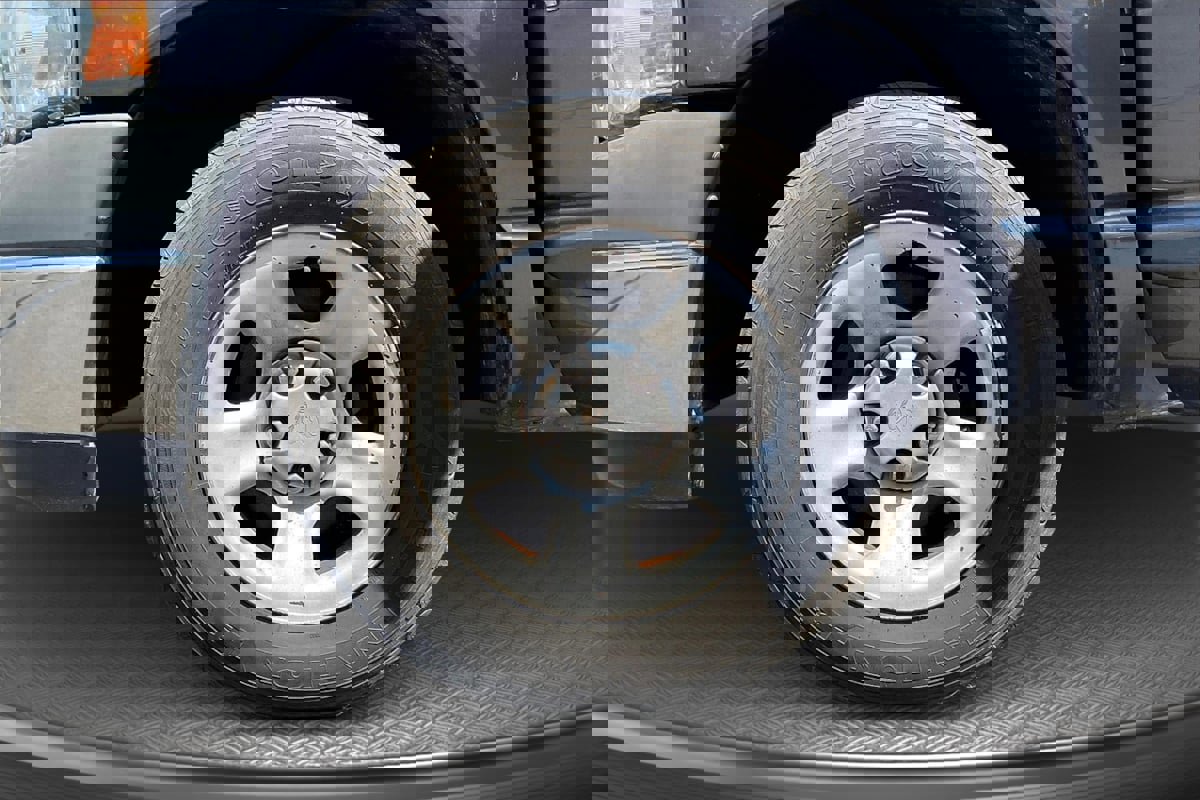 Used 2003 Dodge Ram 1500 Truck ST image 8