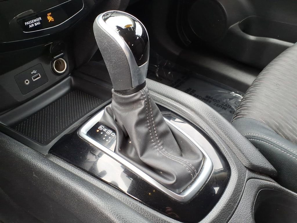 Used 2020 Nissan Rogue S image 14