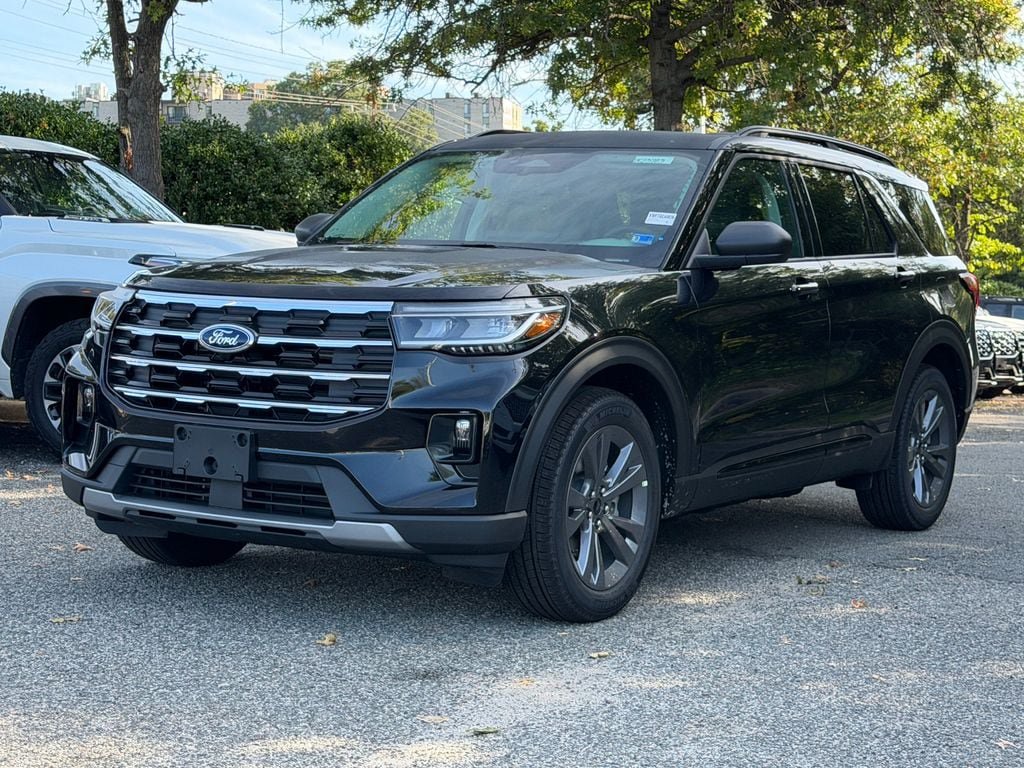 New 2026 Ford Explorer Active w/ Active Comfort Package AWD/4WD image 3