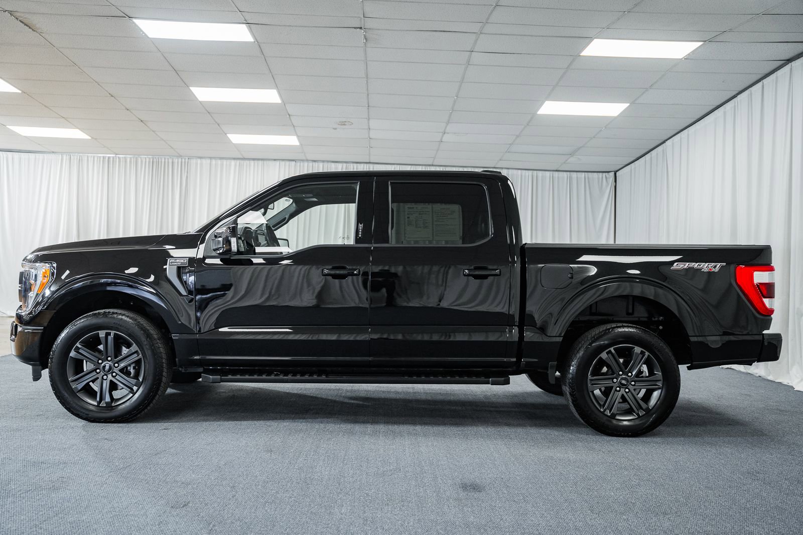 Certified 2023 Ford F150 Lariat image 5