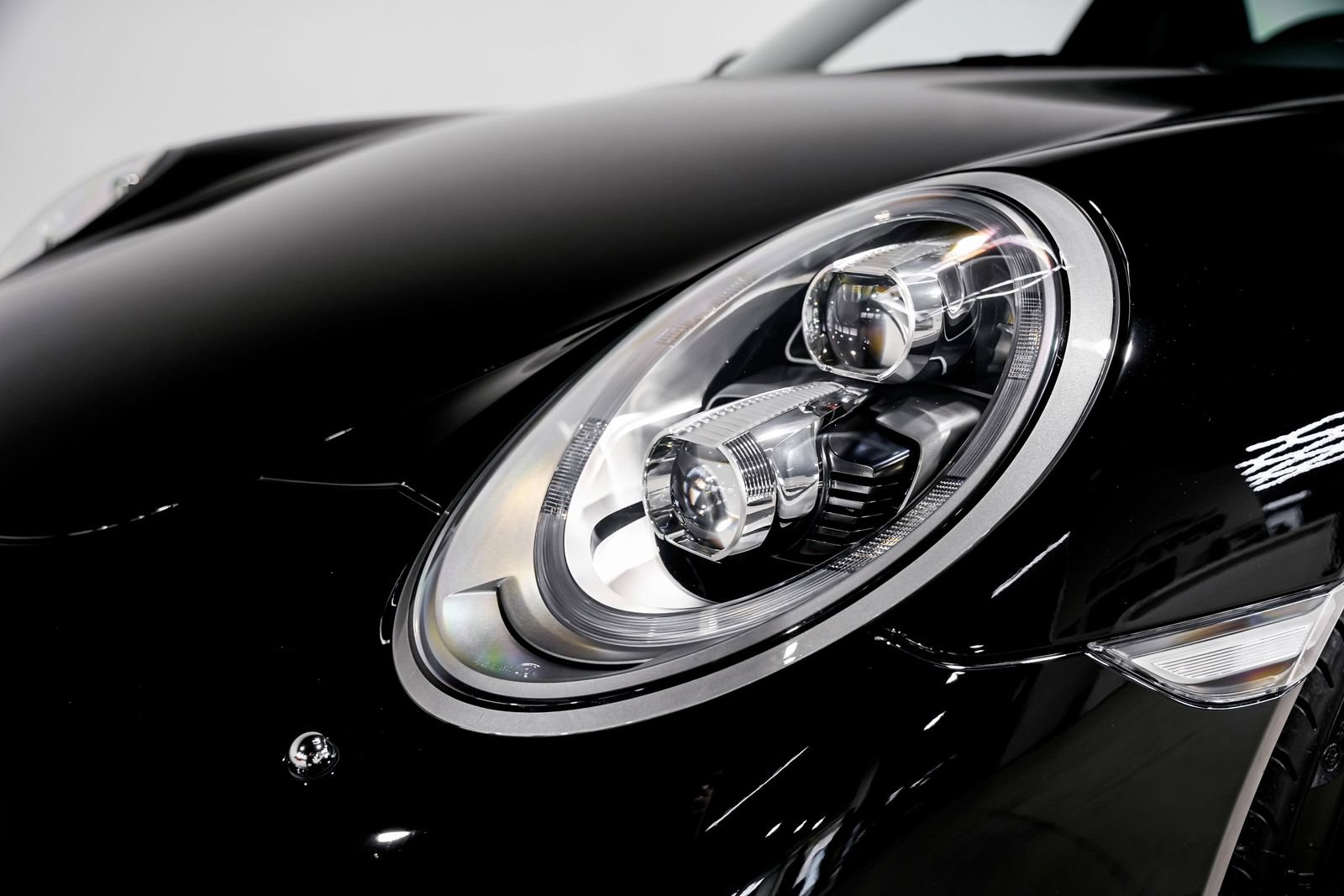 Used 2014 Porsche 911 Targa 4S AWD/4WD image 34