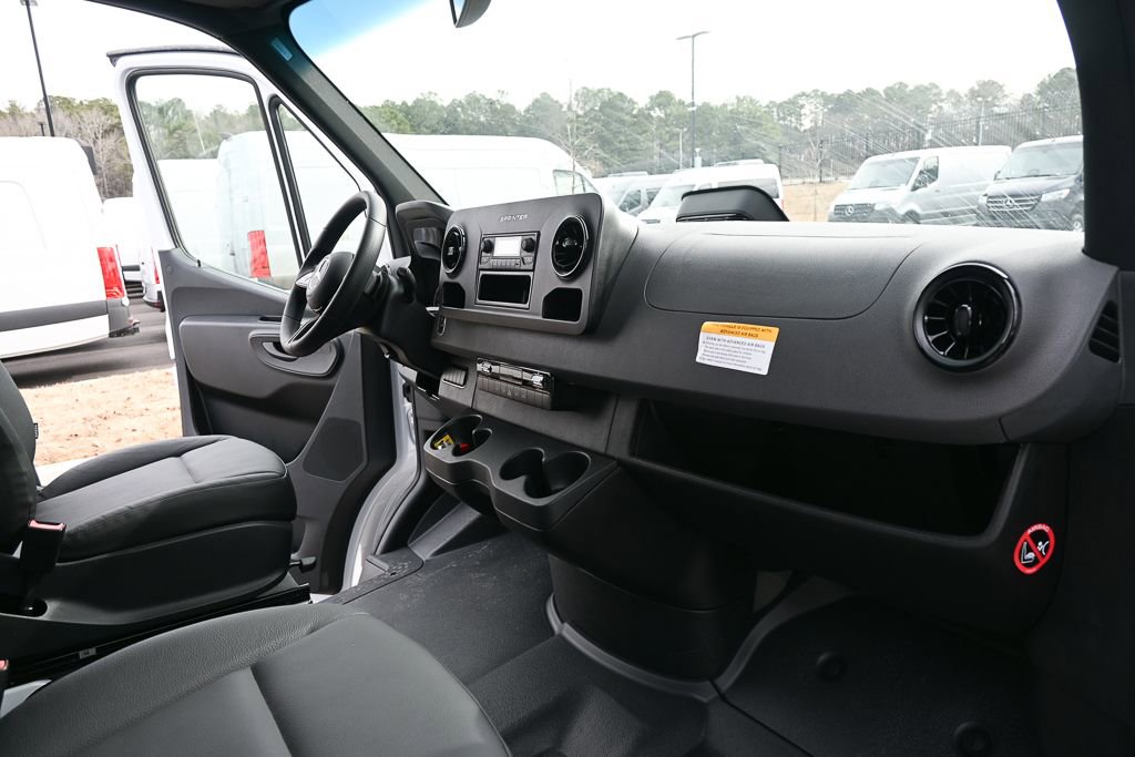 Used 2025 Mercedes-Benz Sprinter 2500 image 19