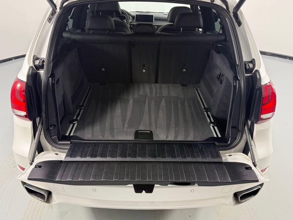 Used 2018 BMW X5 xDrive50i image 9