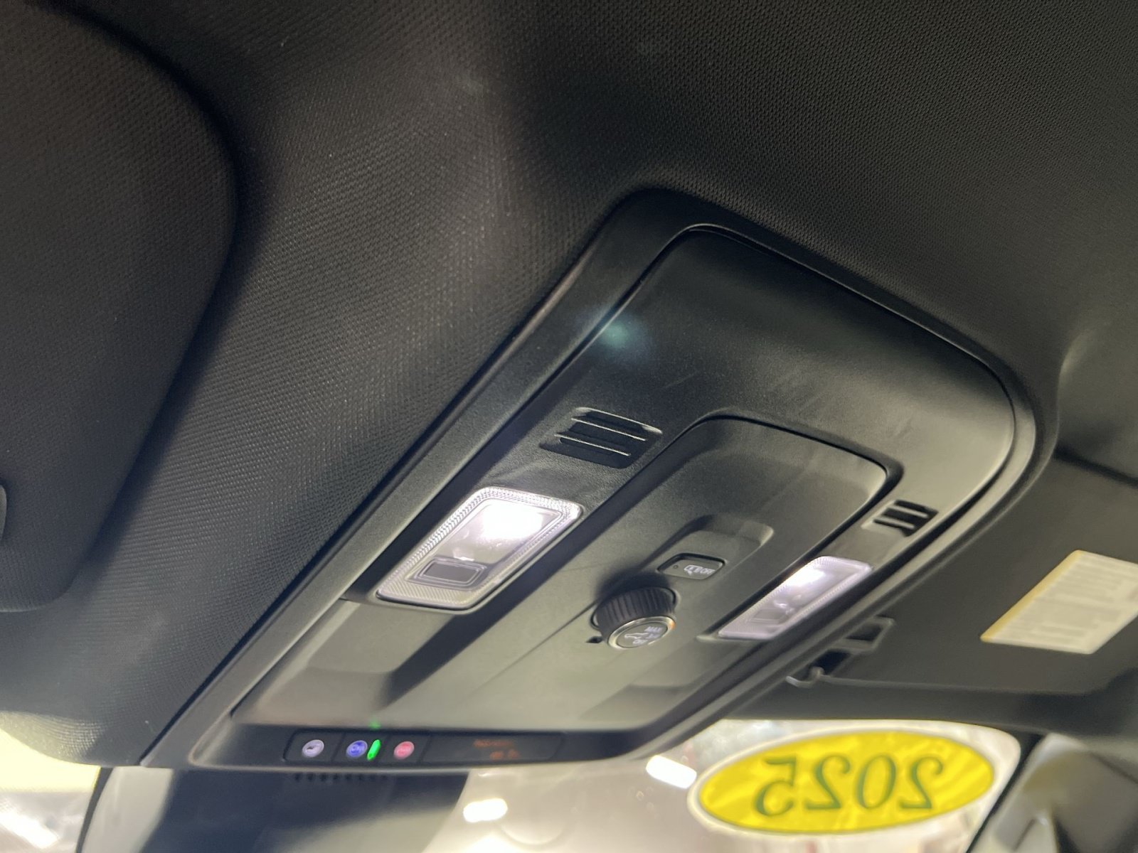 Used 2025 Chevrolet Tahoe LT AWD/4WD image 36