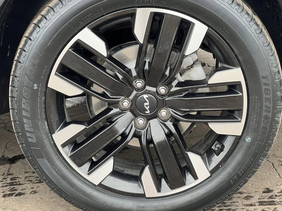 Used 2023 Kia Telluride SX image 9