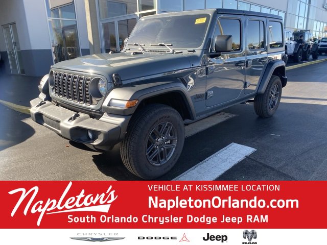 Used 2025 Jeep Wrangler Sport S image 1