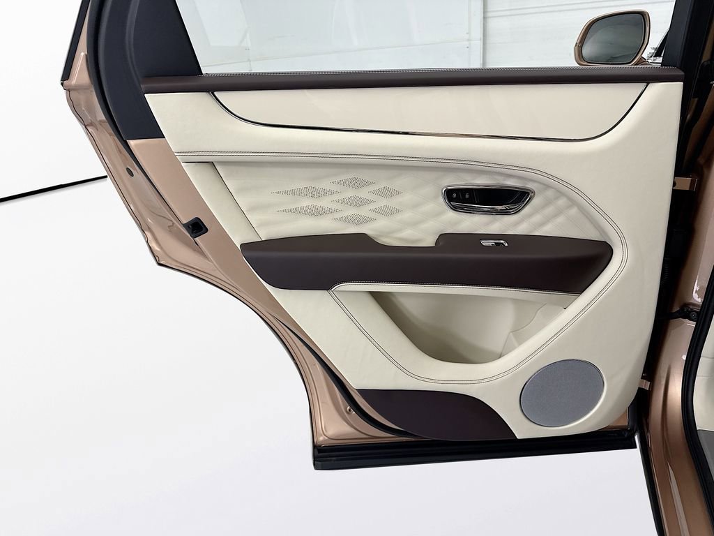 New 2026 Bentley Bentayga AWD/4WD image 25