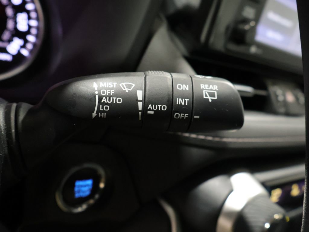 Used 2022 Toyota RAV4 XLE Premium image 38