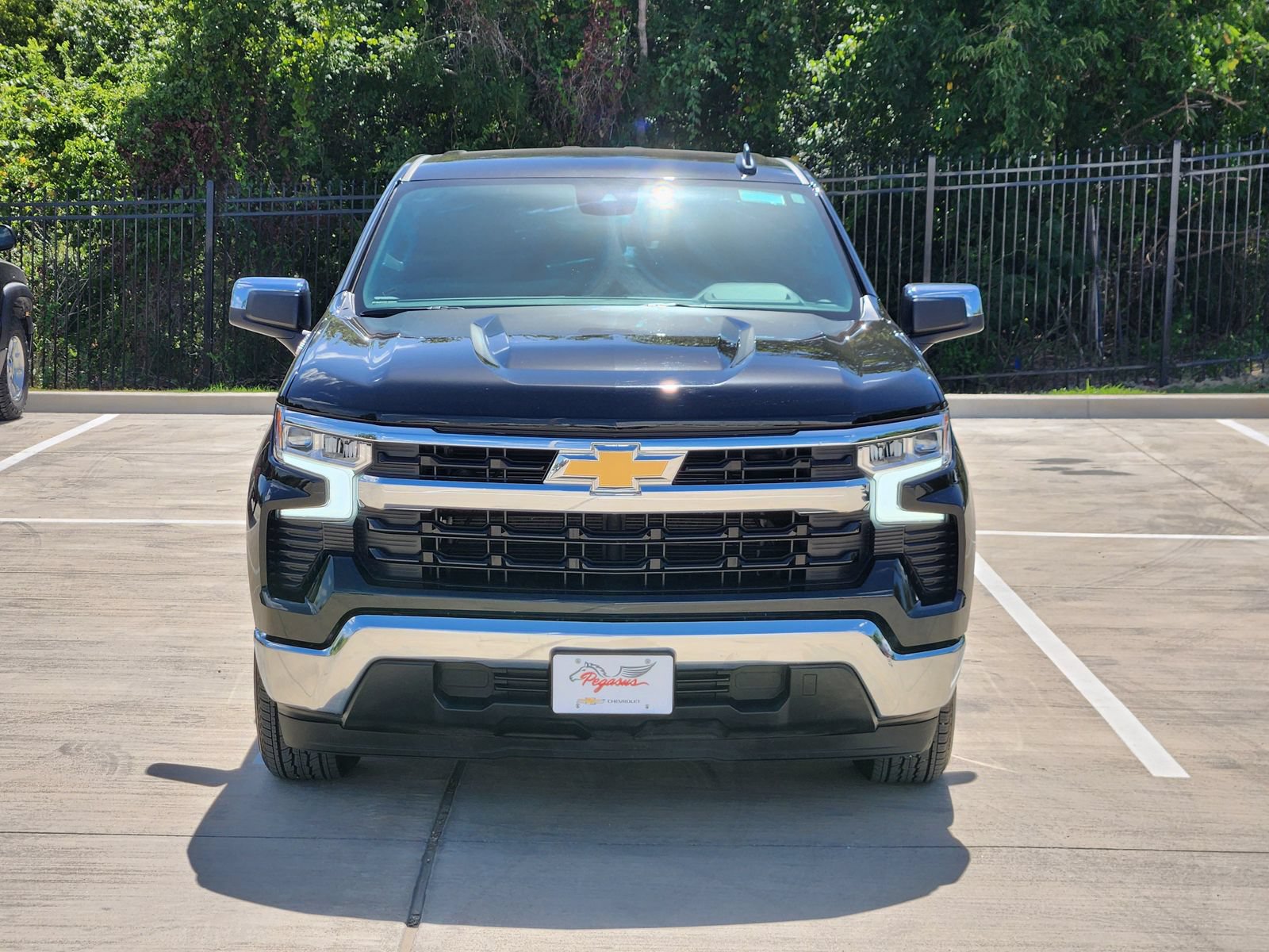 Certified 2025 Chevrolet Silverado 1500 LT RWD image 6