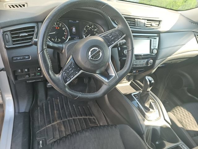Used 2020 Nissan Rogue S w/ Special Edition Package AWD/4WD image 3