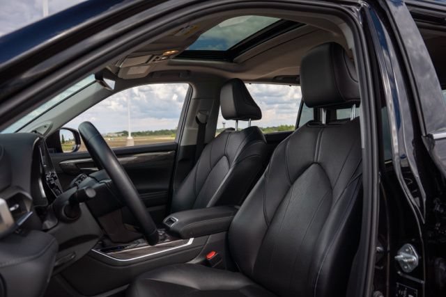 Used 2020 Toyota Highlander Limited AWD/4WD image 14
