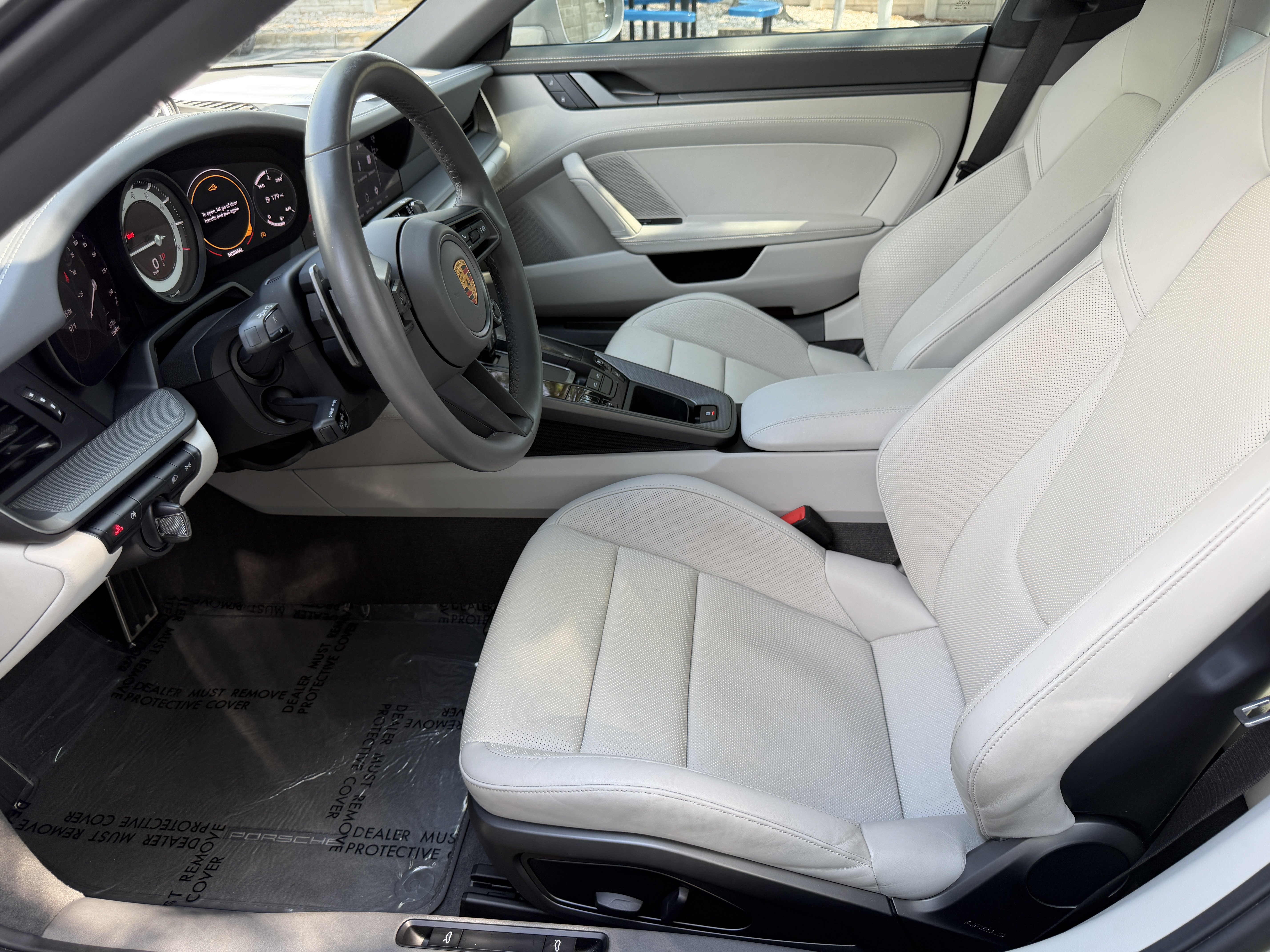 Certified 2022 Porsche 911 Targa 4 AWD/4WD image 24