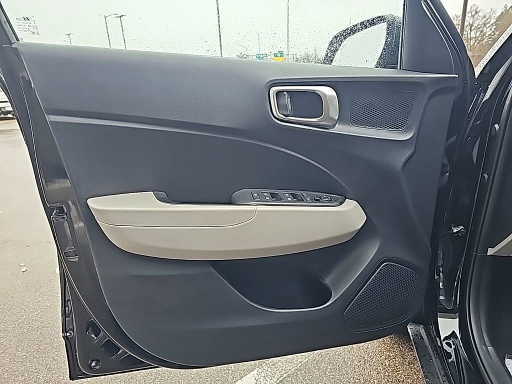 New 2026 Hyundai Venue SEL FWD image 10