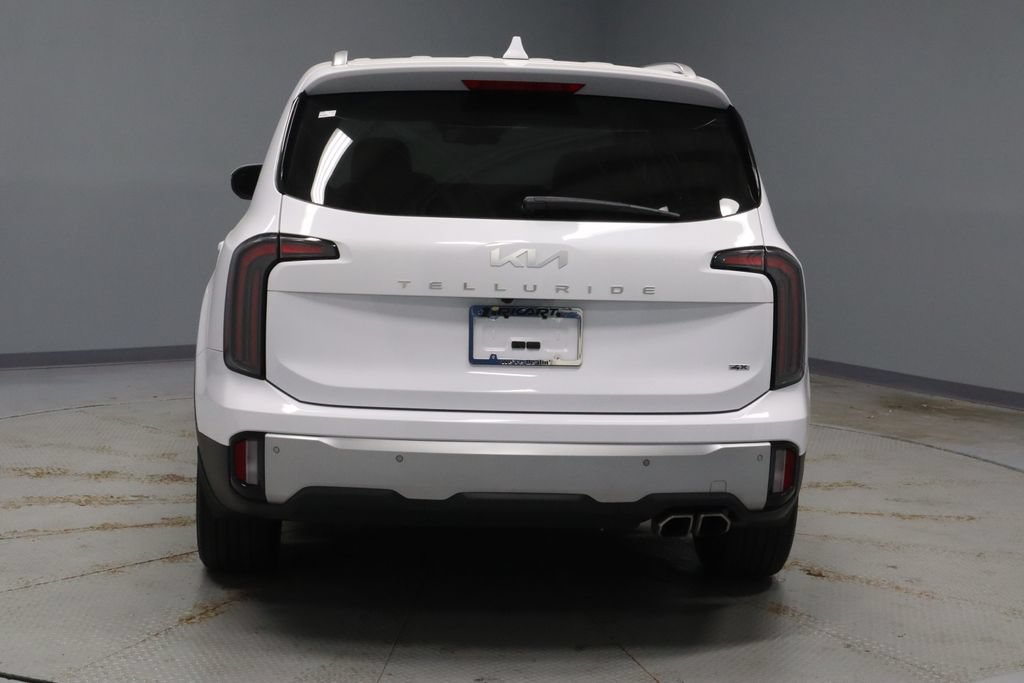Used 2024 Kia Telluride EX w/ EX Captain's Chair Package AWD/4WD image 10
