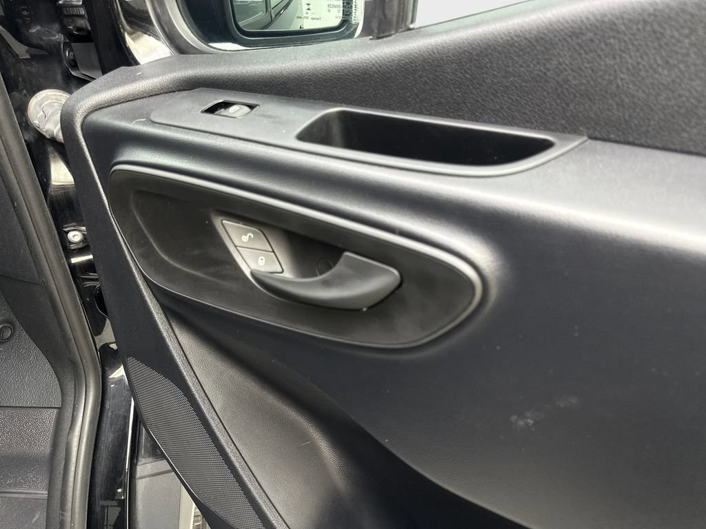 Used 2024 Mercedes-Benz Sprinter 2500 image 41