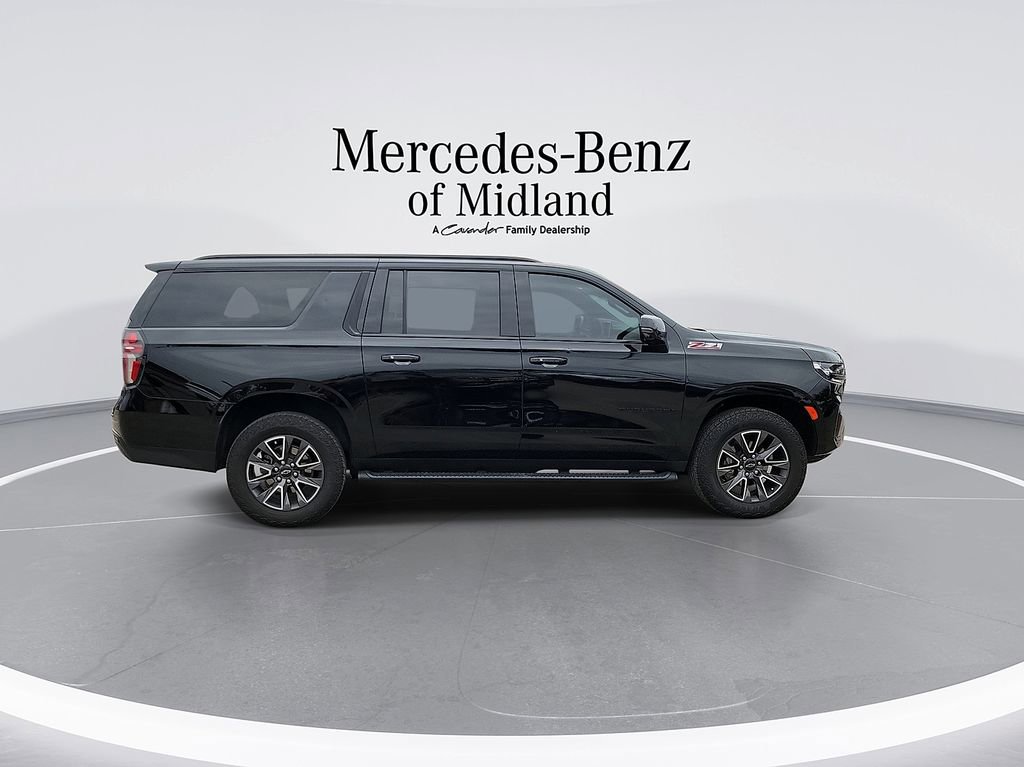 Used 2024 Chevrolet Suburban Z71 w/ Luxury Package AWD/4WD image 9