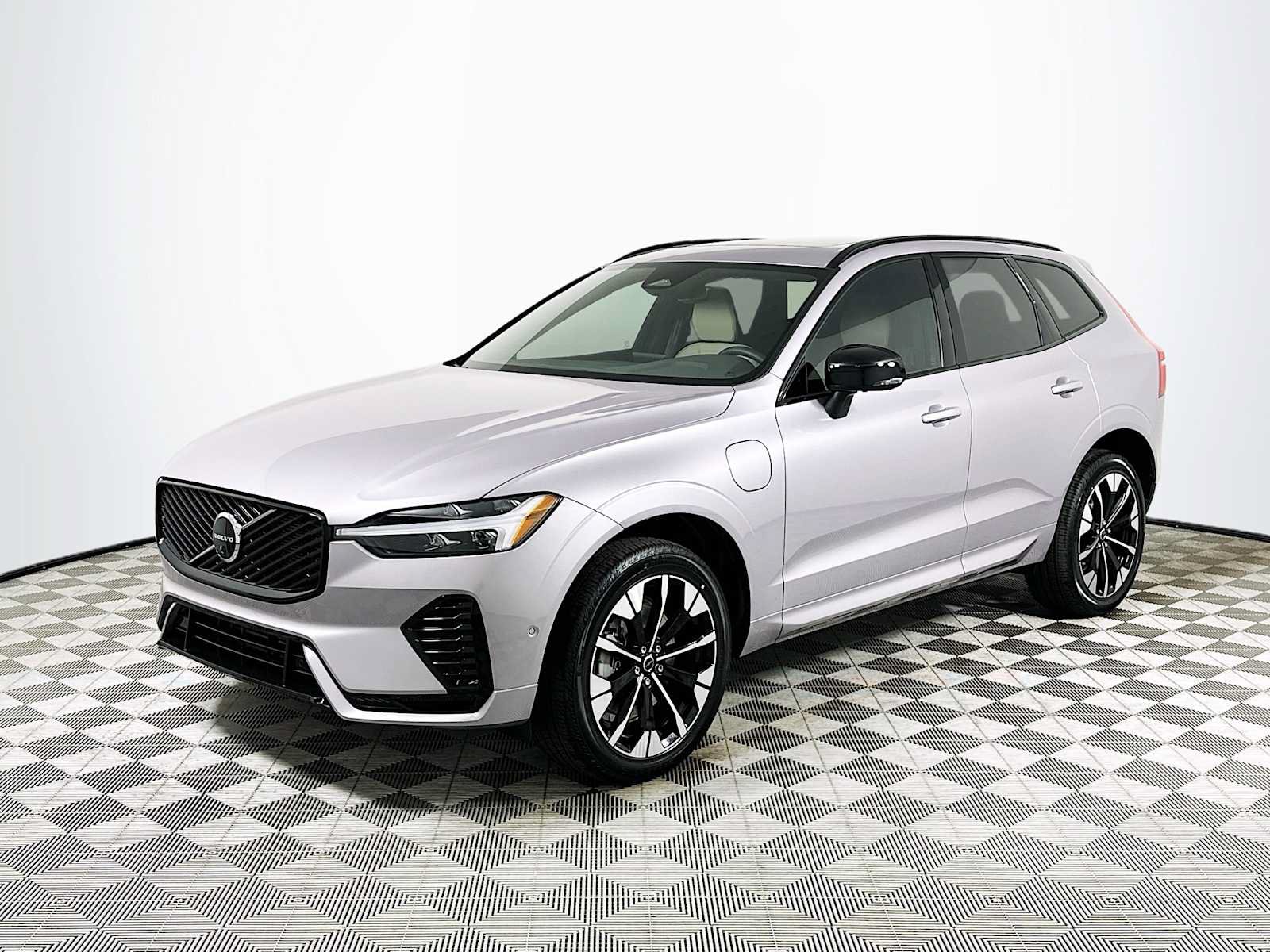 New 2026 Volvo XC60 T8 Plus w/ Protection Package AWD/4WD image 3